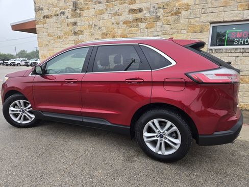 Used 2019 Ford Edge SEL w/ Equipment Group 201A FWD image 3