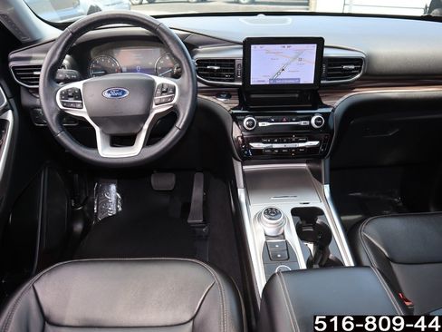 Used 2022 Ford Explorer Limited w/ Equipment Group 301A AWD/4WD image 9