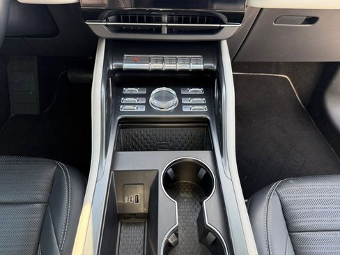 Used 2024 Lincoln Nautilus Reserve w/ Equipment Group 202A image 11