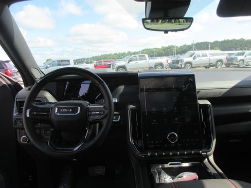 New 2026 GMC Yukon AT4 Ultimate AWD/4WD image 14