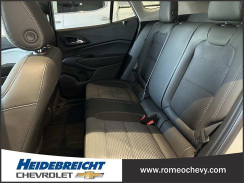 Used 2024 Chevrolet Trax LT w/ Driver Confidence Package FWD image 12