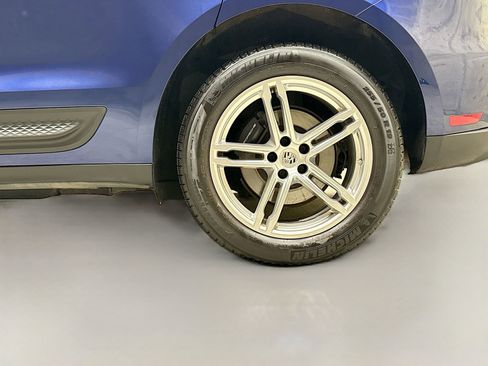 Used 2024 Porsche Macan Base image 35