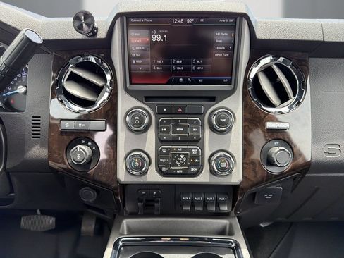 Used 2014 Ford F250 Platinum w/ FX4 Off-Road Package AWD/4WD image 17