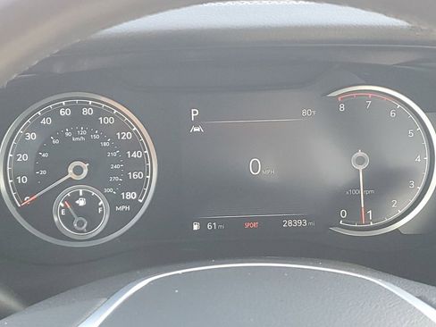 Used 2023 Genesis G70 2.0T image 37