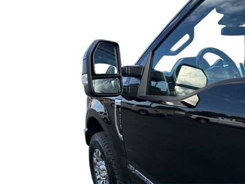 Used 2022 Ford F350 Lariat w/ Lariat Ultimate Package AWD/4WD image 30