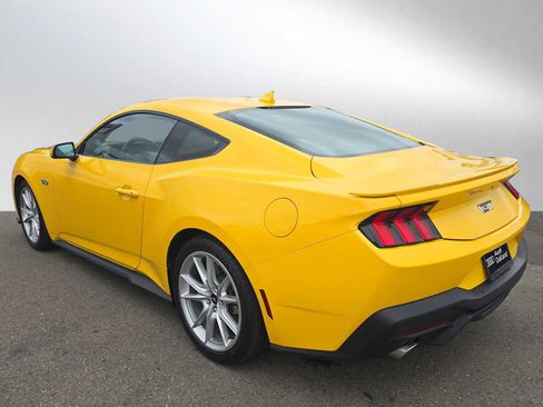 Used 2024 Ford Mustang GT Premium image 5