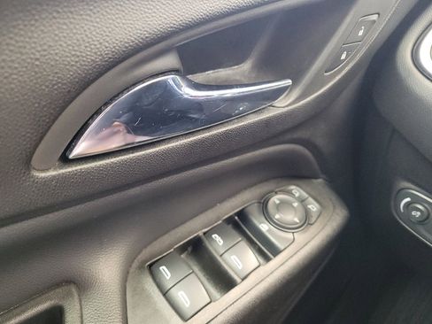 Used 2022 Chevrolet Equinox LT FWD image 27
