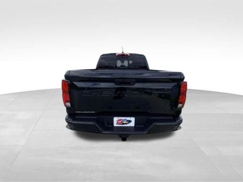 Used 2024 Chevrolet Colorado Z71 w/ Z71 Convenience Package 2 AWD/4WD image 5