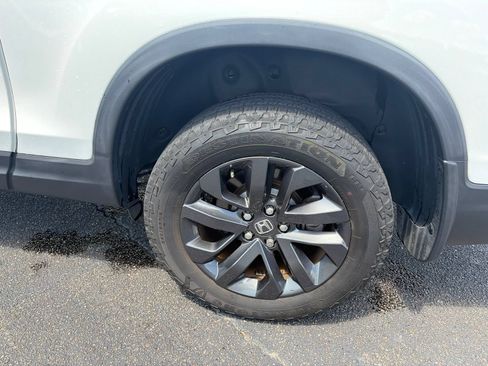 Used 2023 Honda Ridgeline Sport image 11