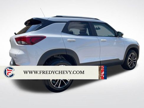 Used 2025 Chevrolet TrailBlazer LT AWD/4WD image 5