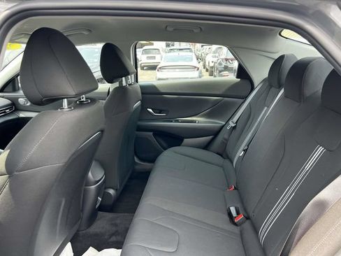 Certified 2024 Hyundai Elantra SEL FWD image 10
