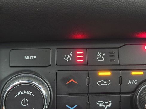 Used 2024 Dodge Durango GT image 25