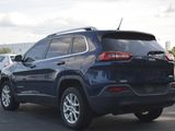 Used 2018 Jeep Cherokee Latitude w/ Cold Weather Group image 3