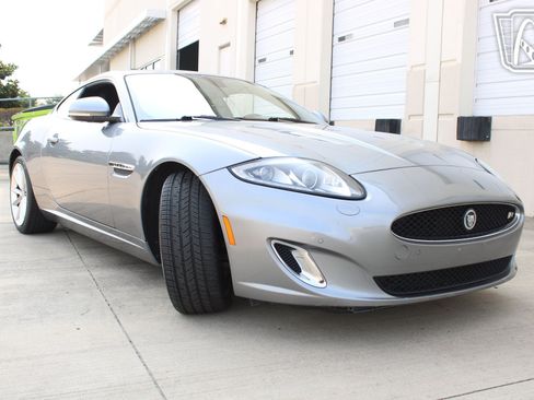 Used 2012 Jaguar XKR R RWD image 33