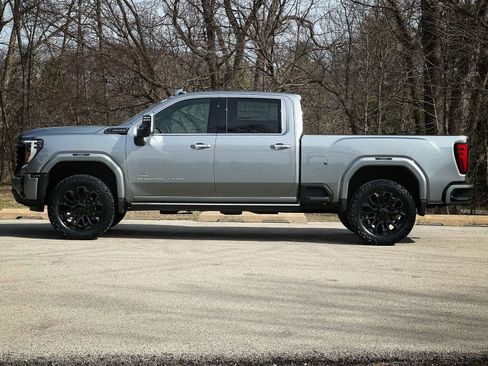 New 2026 GMC Sierra 2500 Denali Ultimate AWD/4WD image 2