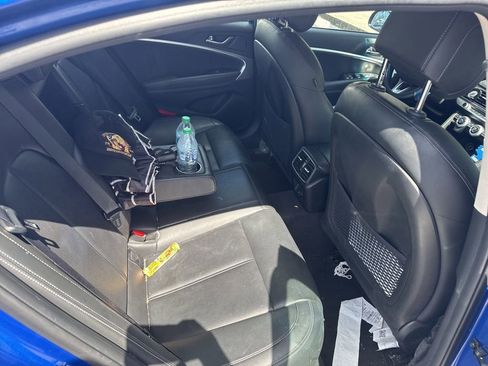 Used 2022 Genesis G70 2.0T RWD image 11