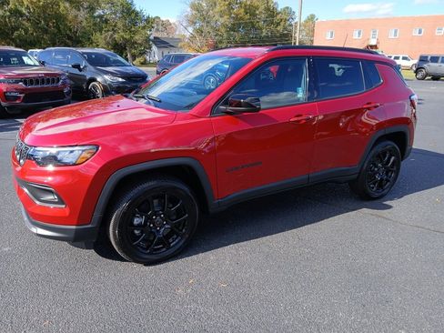 New 2026 Jeep Compass Latitude image 12