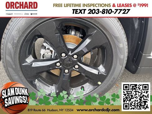 New 2025 Jeep Grand Cherokee Limited w/ Luxury Tech Group II image 9