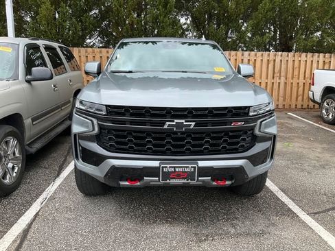 Used 2023 Chevrolet Tahoe Z71 w/ Luxury Package AWD/4WD image 2