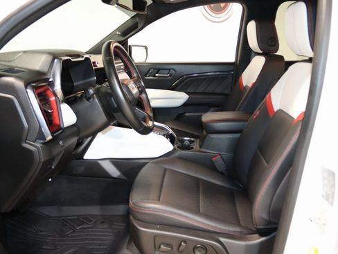 Used 2023 GMC Canyon AT4X image 36