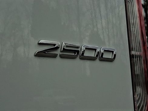 Used 2025 Mercedes-Benz Sprinter 2500 image 30