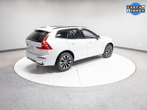 Used 2025 Volvo XC60 B5 Plus image 29