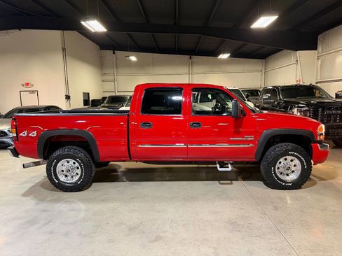 Used 2006 GMC Sierra 2500 SLT w/ Heavy-Duty Power Package image 4