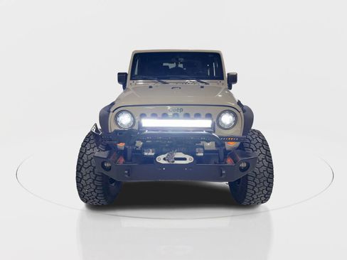 Used 2018 Jeep Wrangler Rubicon w/ Power Convenience Group image 43