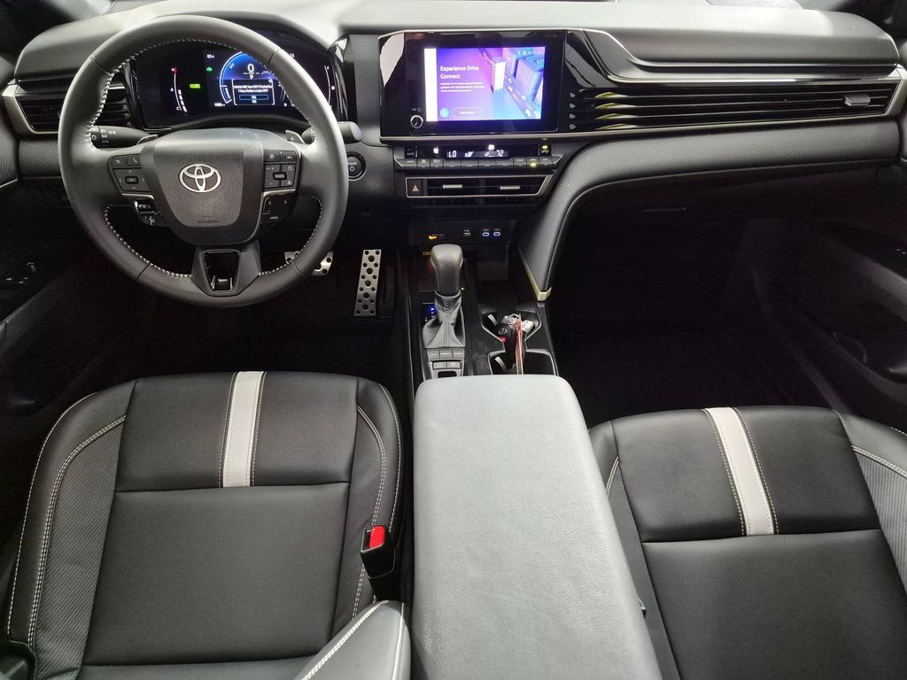 Used 2026 Toyota Camry SE FWD image 23