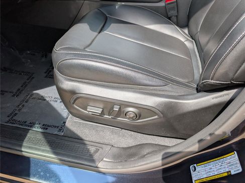 Used 2024 Jeep Grand Cherokee Limited w/ Luxury Tech Group II image 21