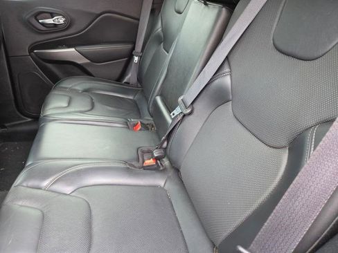 Used 2021 Jeep Cherokee Latitude Lux AWD/4WD image 11