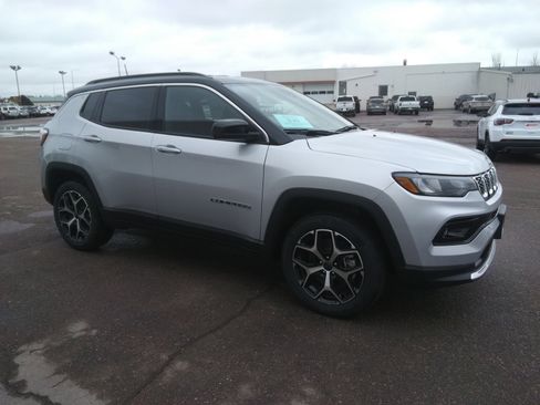 New 2026 Jeep Compass Limited AWD/4WD image 4