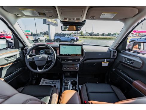New 2025 Ford Bronco Sport Outer Banks w/ Outer Banks Tech Package+ AWD/4WD image 10