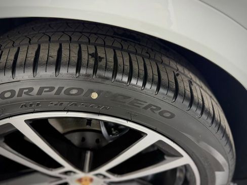 New 2026 Porsche Cayenne image 20