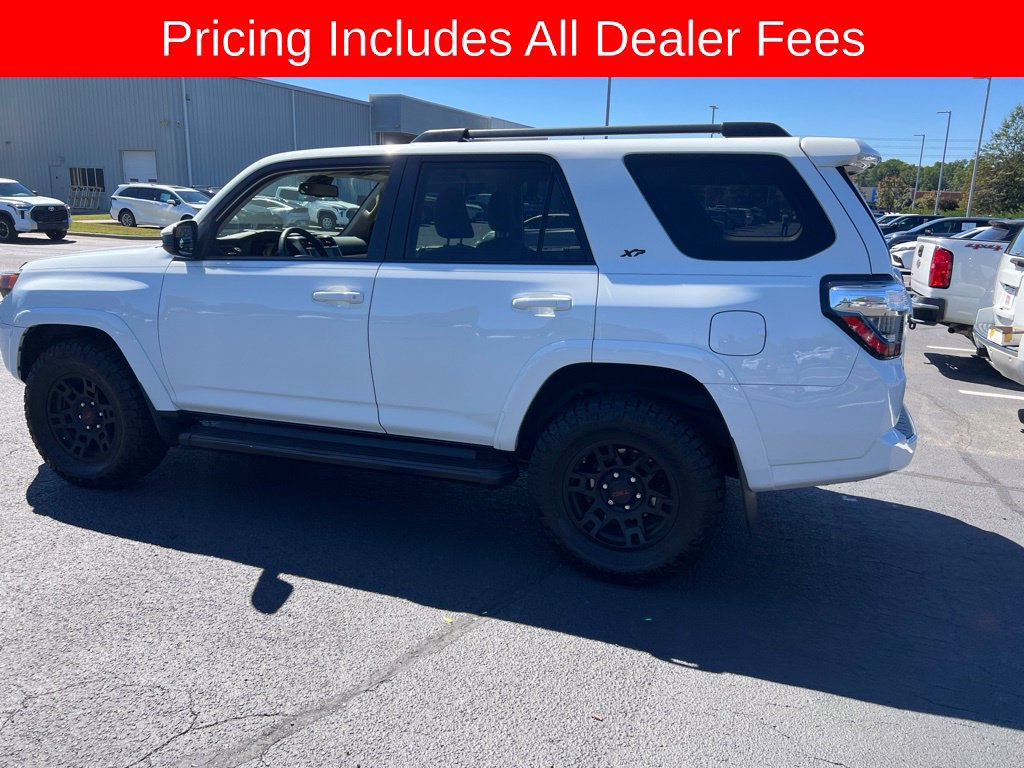 Used 2021 Toyota 4Runner SR5 AWD/4WD image 29