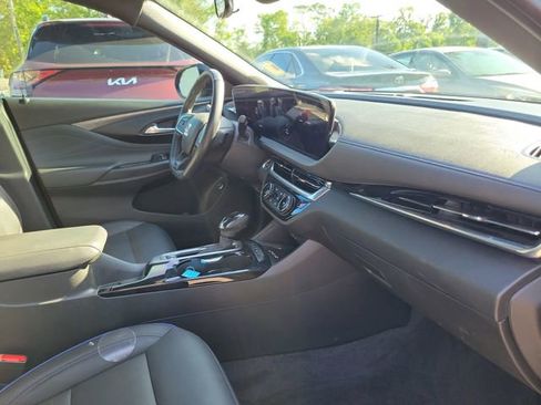 Used 2024 Buick Envista Sport Touring w/ Convenience I Package FWD image 35