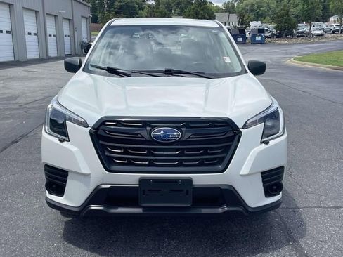 Used 2024 Subaru Forester AWD/4WD image 3