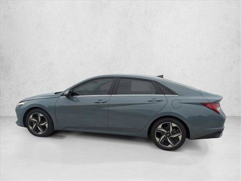 Used 2023 Hyundai Elantra Limited image 5