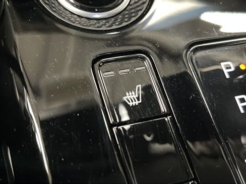Used 2024 Kia Niro EX Touring FWD image 27