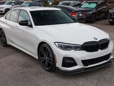 Used 2020 BMW 330i Sedan w/ M Sport Package RWD image 18