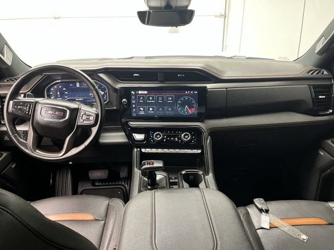 Used 2023 GMC Sierra 1500 AT4 w/ Technology Package AWD/4WD image 14