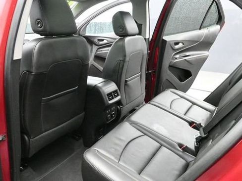 Used 2018 Chevrolet Equinox Premier AWD/4WD image 15