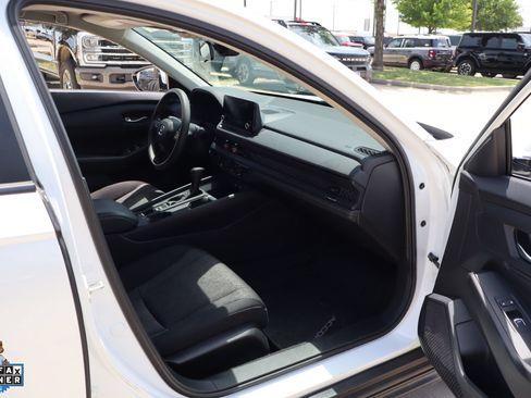 Used 2024 Honda Accord LX image 27