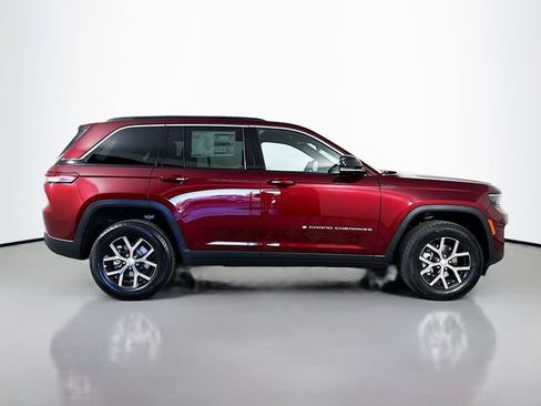 New 2025 Jeep Grand Cherokee Limited image 8