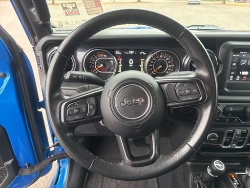 Used 2022 Jeep Gladiator Sport image 26
