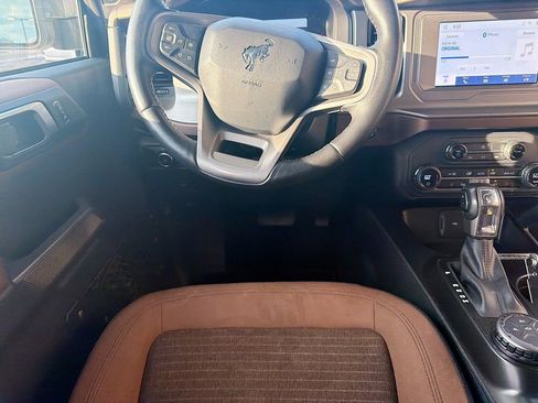 Used 2023 Ford Bronco Outer Banks AWD/4WD image 16