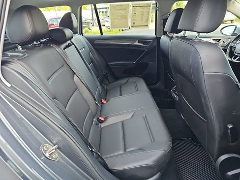 Used 2017 Volkswagen Golf Alltrack SE AWD/4WD image 28