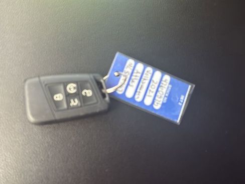 Used 2021 Volkswagen Atlas SEL R-Line image 23