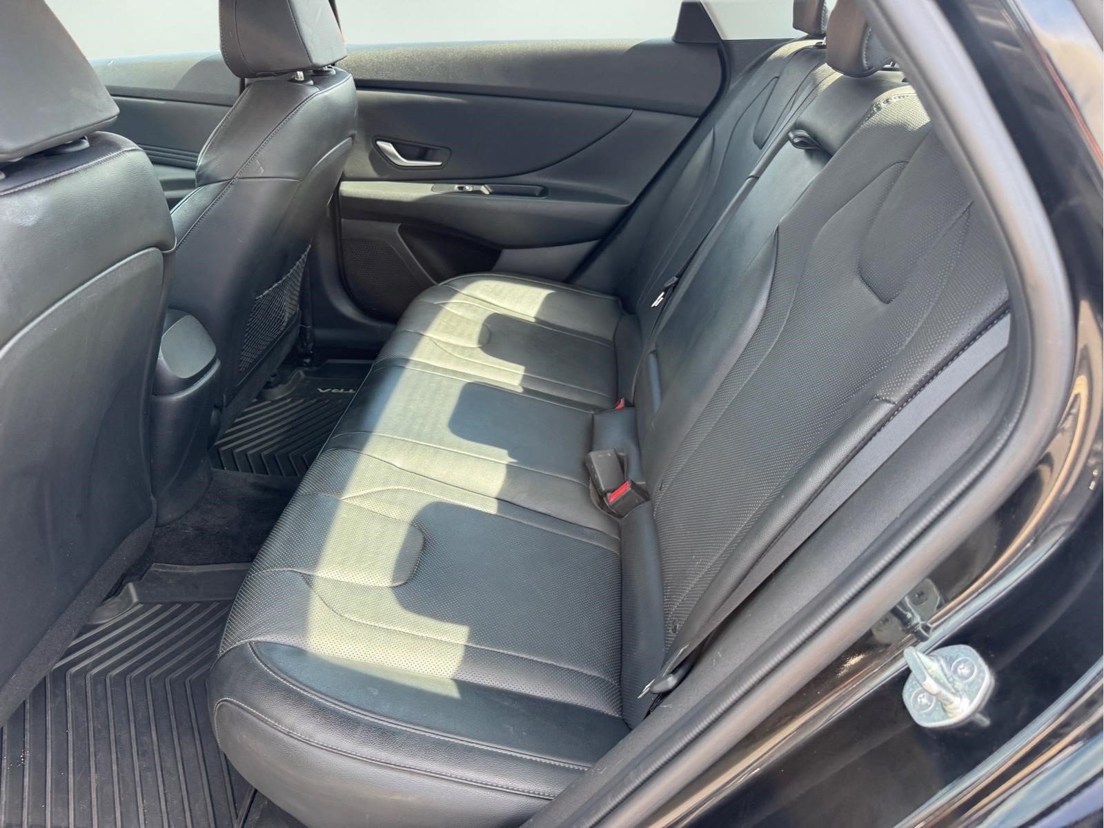 Used 2023 Hyundai Elantra Limited FWD image 13