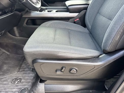 Used 2022 RAM 1500 Big Horn AWD/4WD image 16